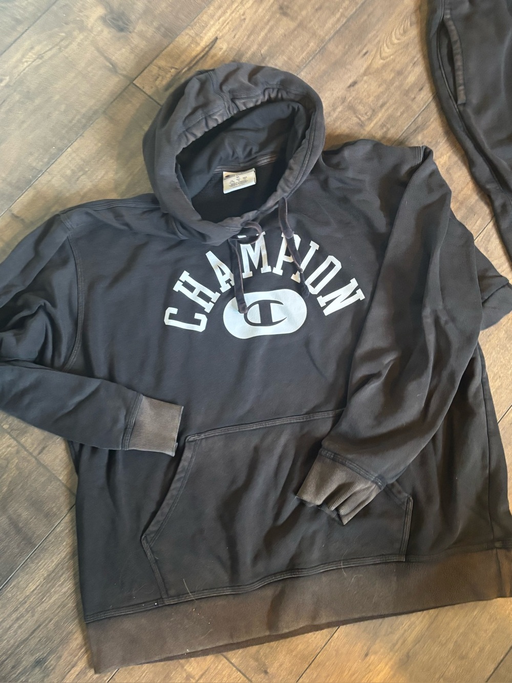 Champion Men's Weathered Black Logo Pullover Hoodie